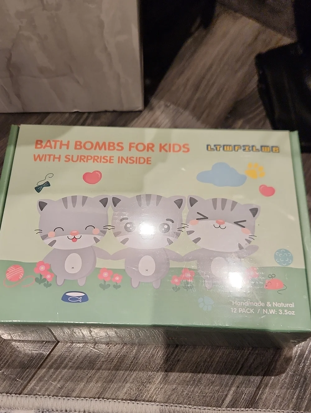NWT LTWFILWB Kids Bath Bombs for Kids w/Surprise Inside - Green
